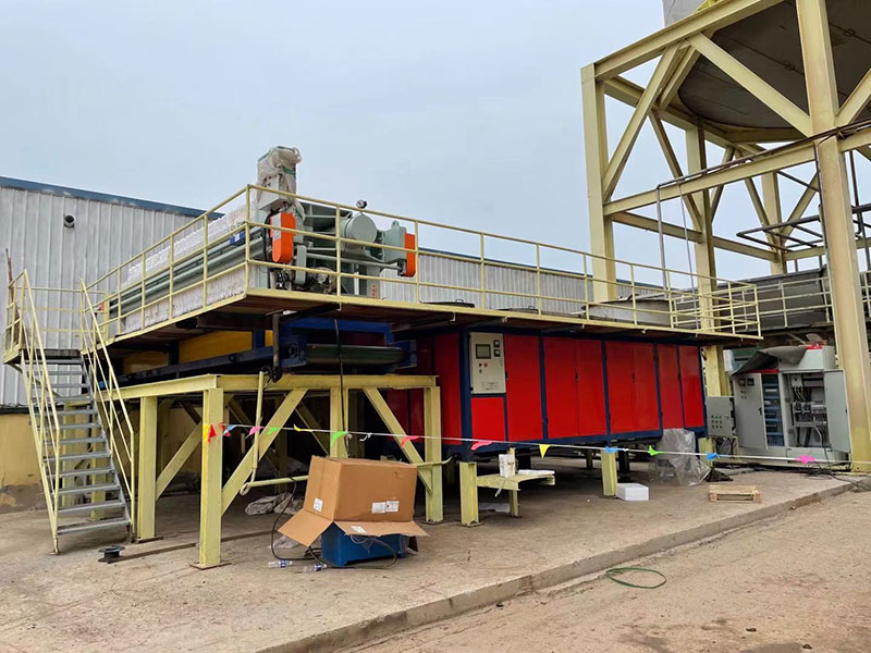 污水處理滾篩式螺旋擠壓設備